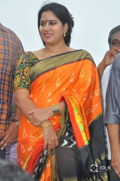 Jaya-Janaki-Nayaka-Movie-Vijayotsava-Veduka-At-Hamsala-Deevi